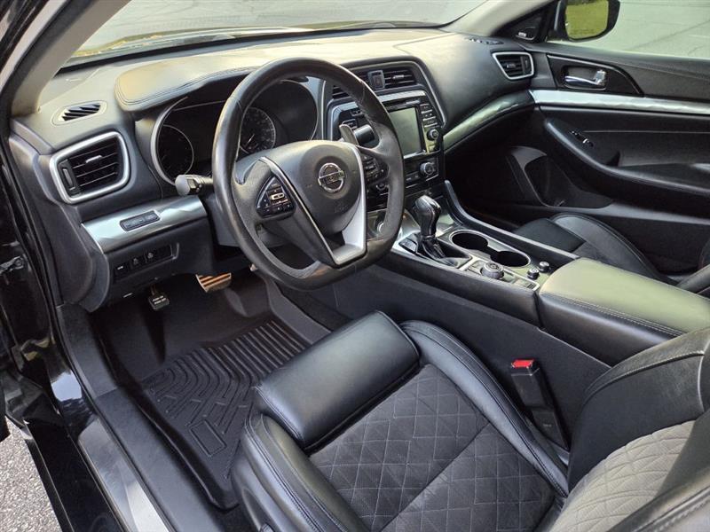 Nissan Maxima  2017