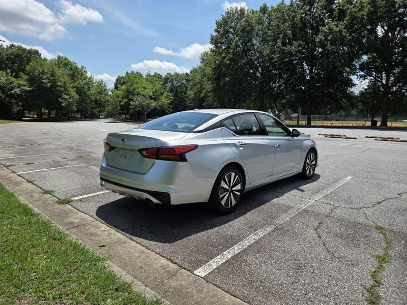 Nissan Altima  2019