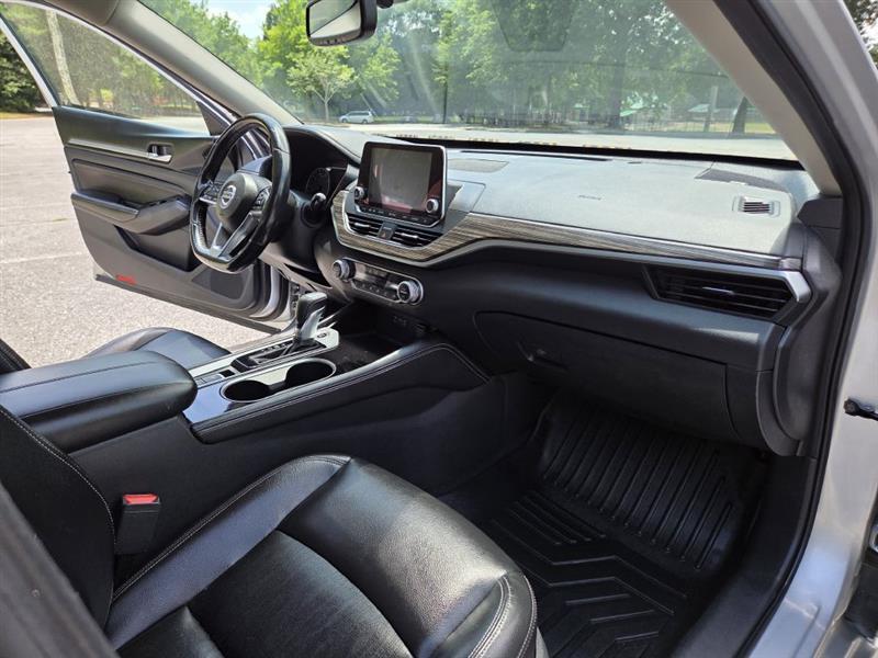 Nissan Altima  2019