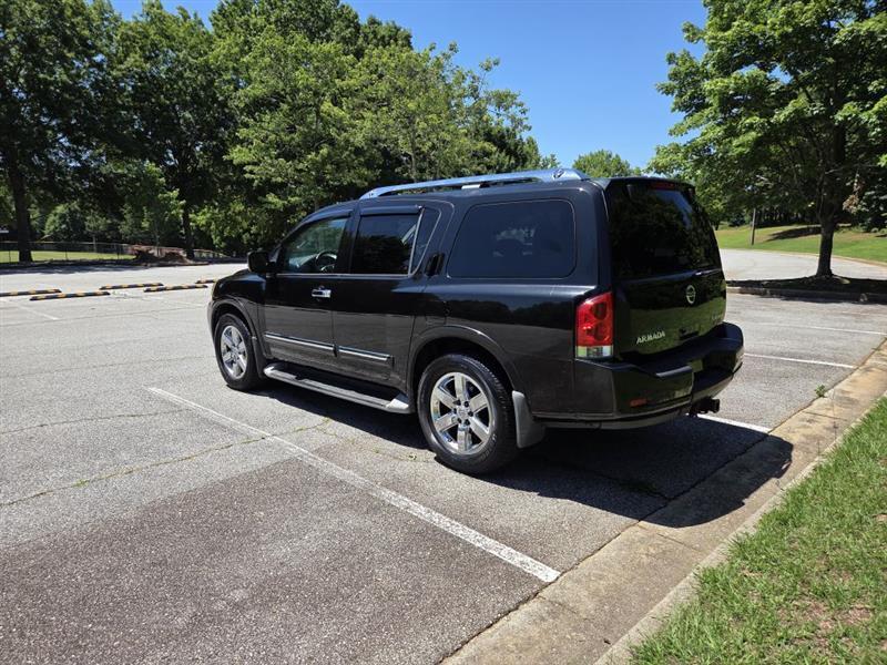 Nissan Armada  2013