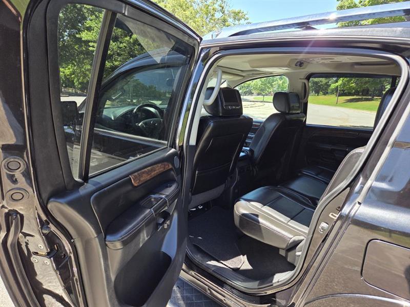 Nissan Armada  2013