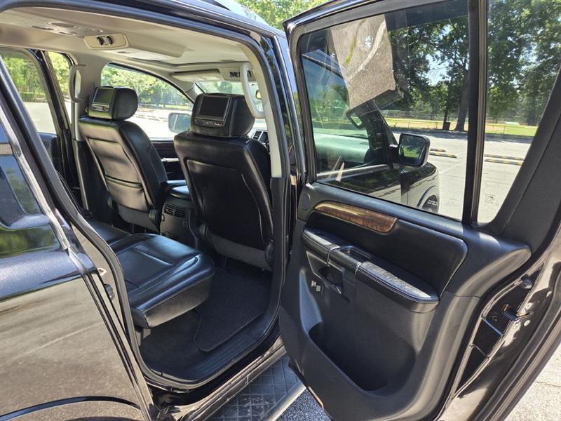 Nissan Armada  2013