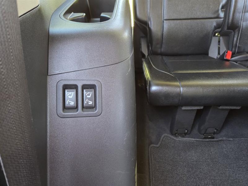 Nissan Armada  2013
