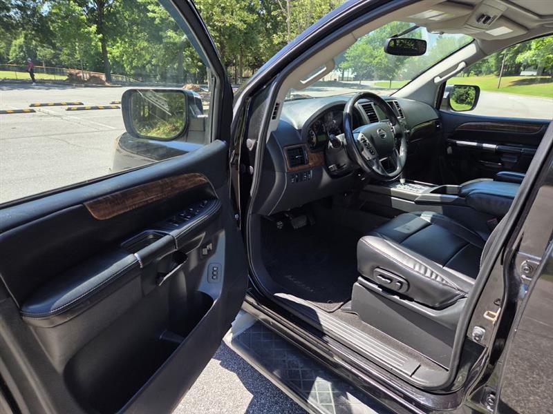 Nissan Armada  2013