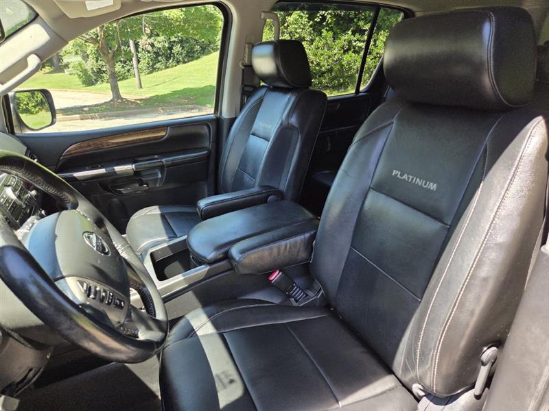 Nissan Armada  2013