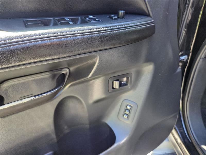 Nissan Armada  2013
