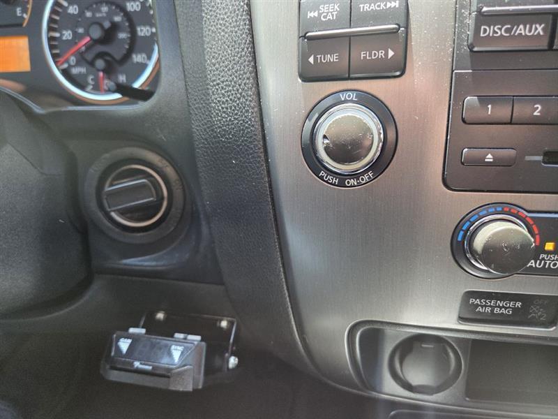 Nissan Armada  2013