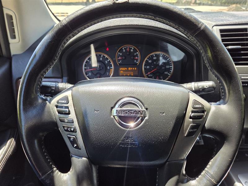 Nissan Armada  2013