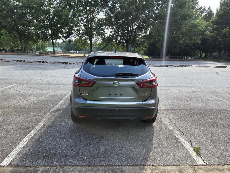 Nissan Rogue Sport  2020