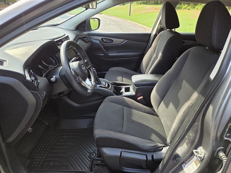 Nissan Rogue Sport  2020