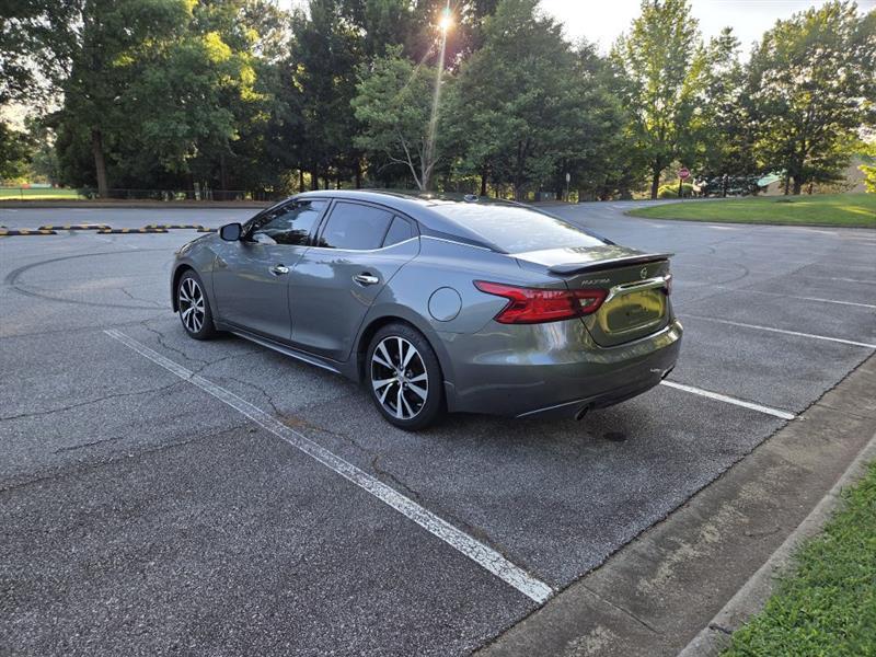 Nissan Maxima  2018