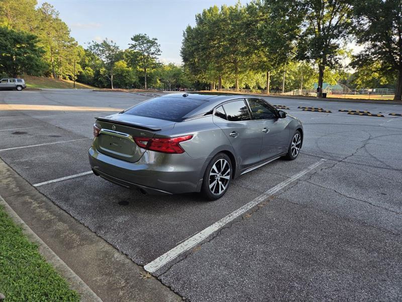 Nissan Maxima  2018