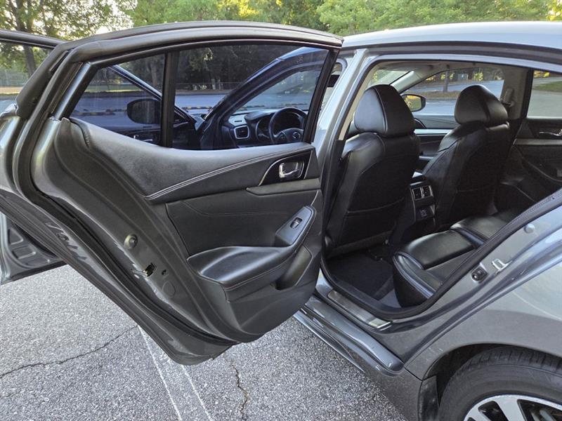 Nissan Maxima  2018