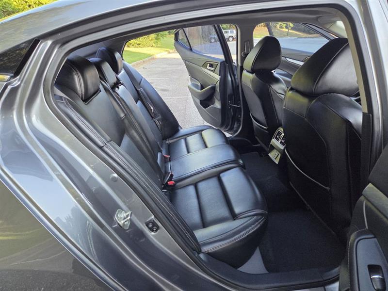 Nissan Maxima  2018