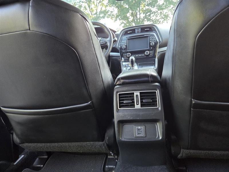 Nissan Maxima  2018
