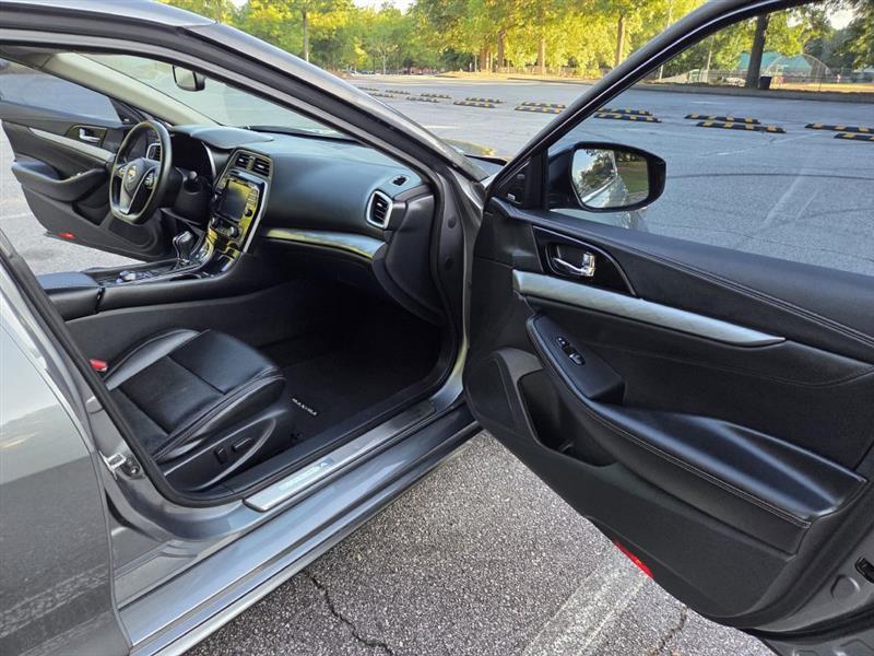Nissan Maxima  2018
