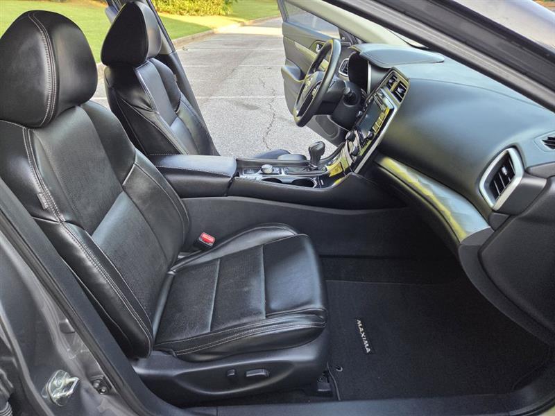 Nissan Maxima  2018