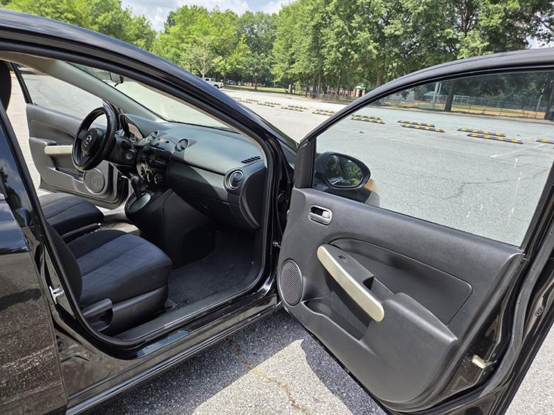 Mazda MAZDA2  2013
