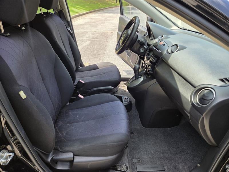 Mazda MAZDA2  2013