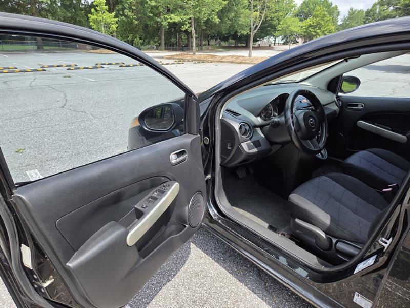 Mazda MAZDA2  2013