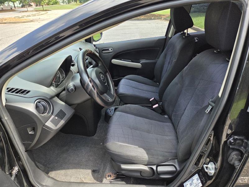 Mazda MAZDA2  2013