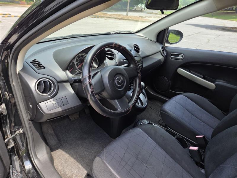 Mazda MAZDA2  2013