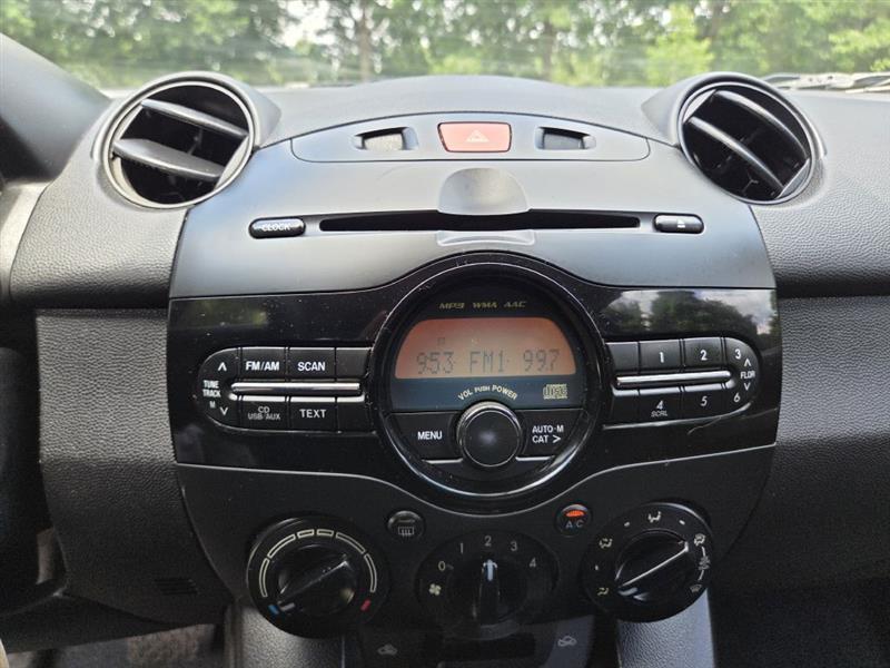 Mazda MAZDA2  2013