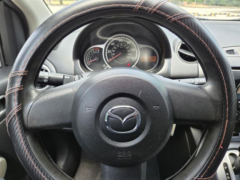 Mazda MAZDA2  2013