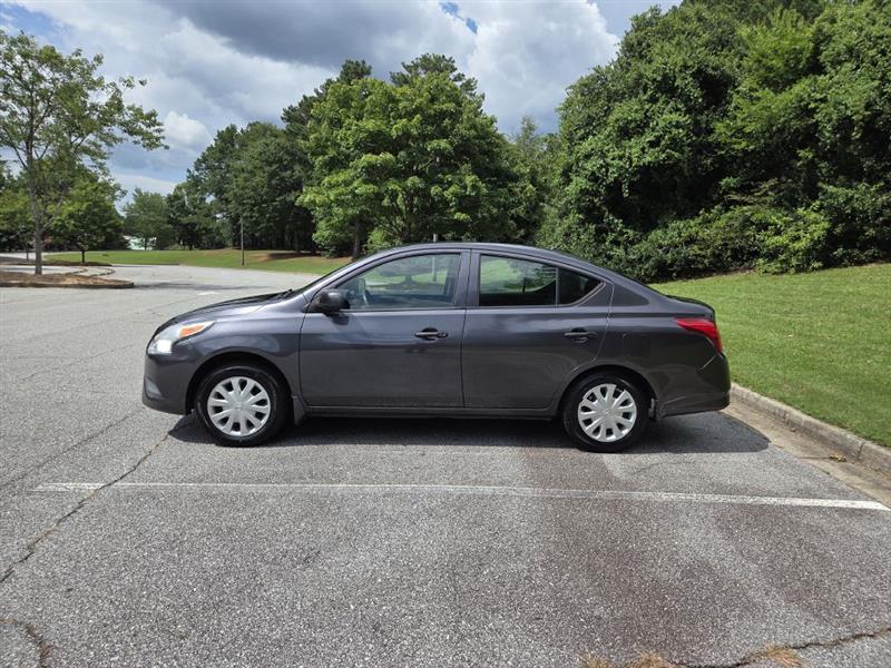 Nissan Versa  2015