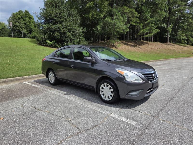Nissan Versa  2015