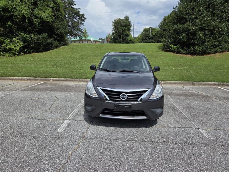Nissan Versa  2015