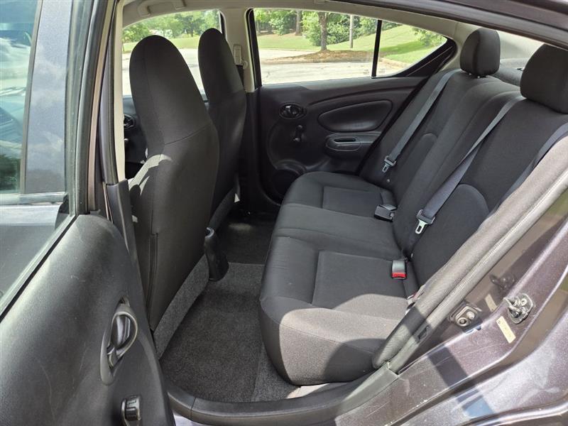 Nissan Versa  2015