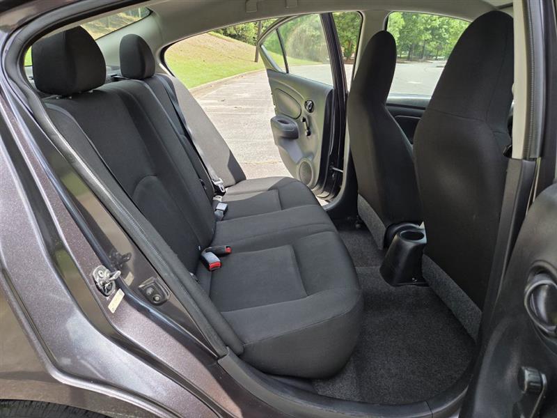 Nissan Versa  2015