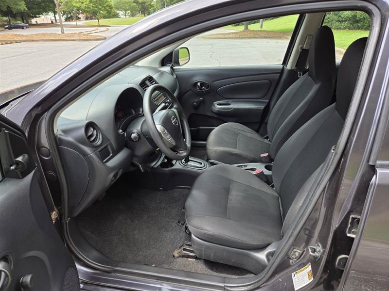 Nissan Versa  2015