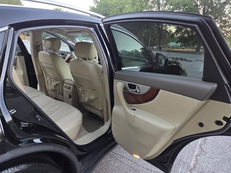 Infiniti QX70  2014