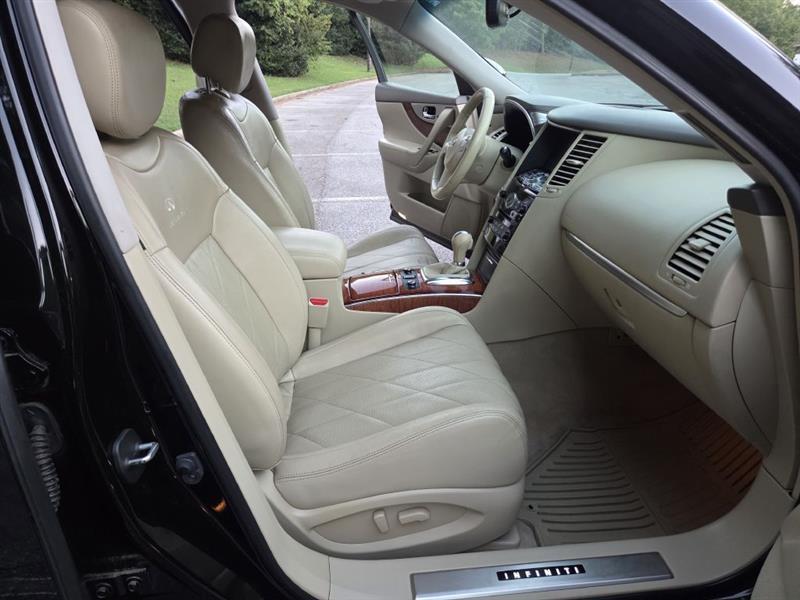 Infiniti QX70  2014