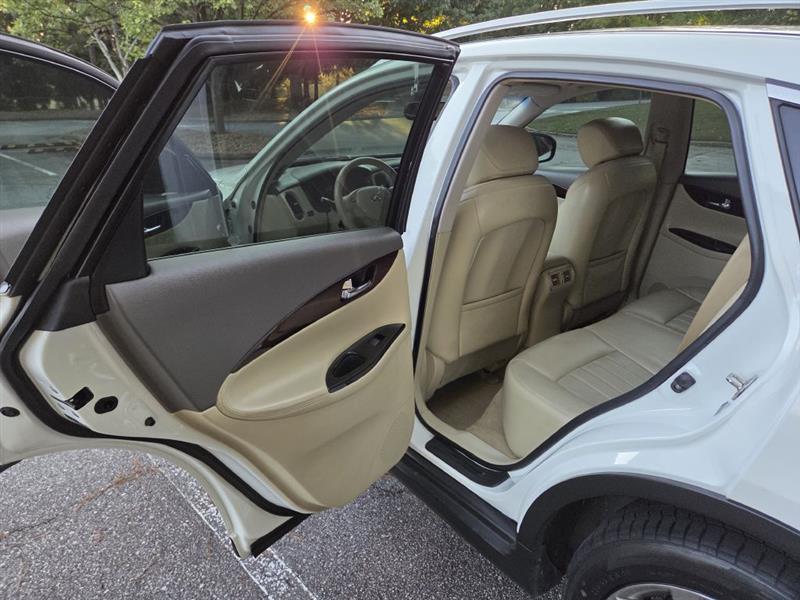 Infiniti EX  2012