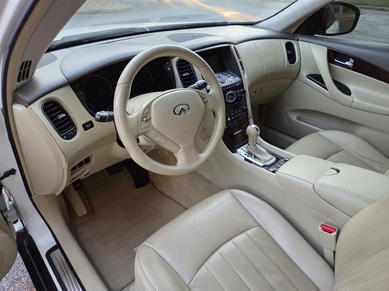 Infiniti EX  2012