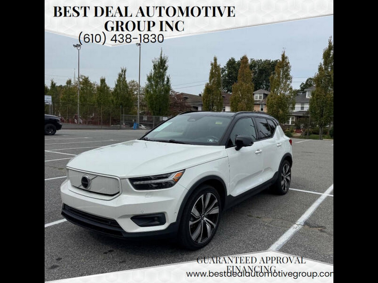 2022 Volvo XC40 Plus's photo