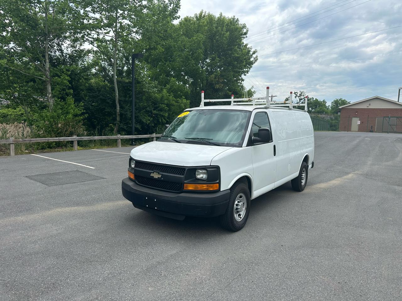2013 Chevrolet Express 2500 Work Van HD's photo