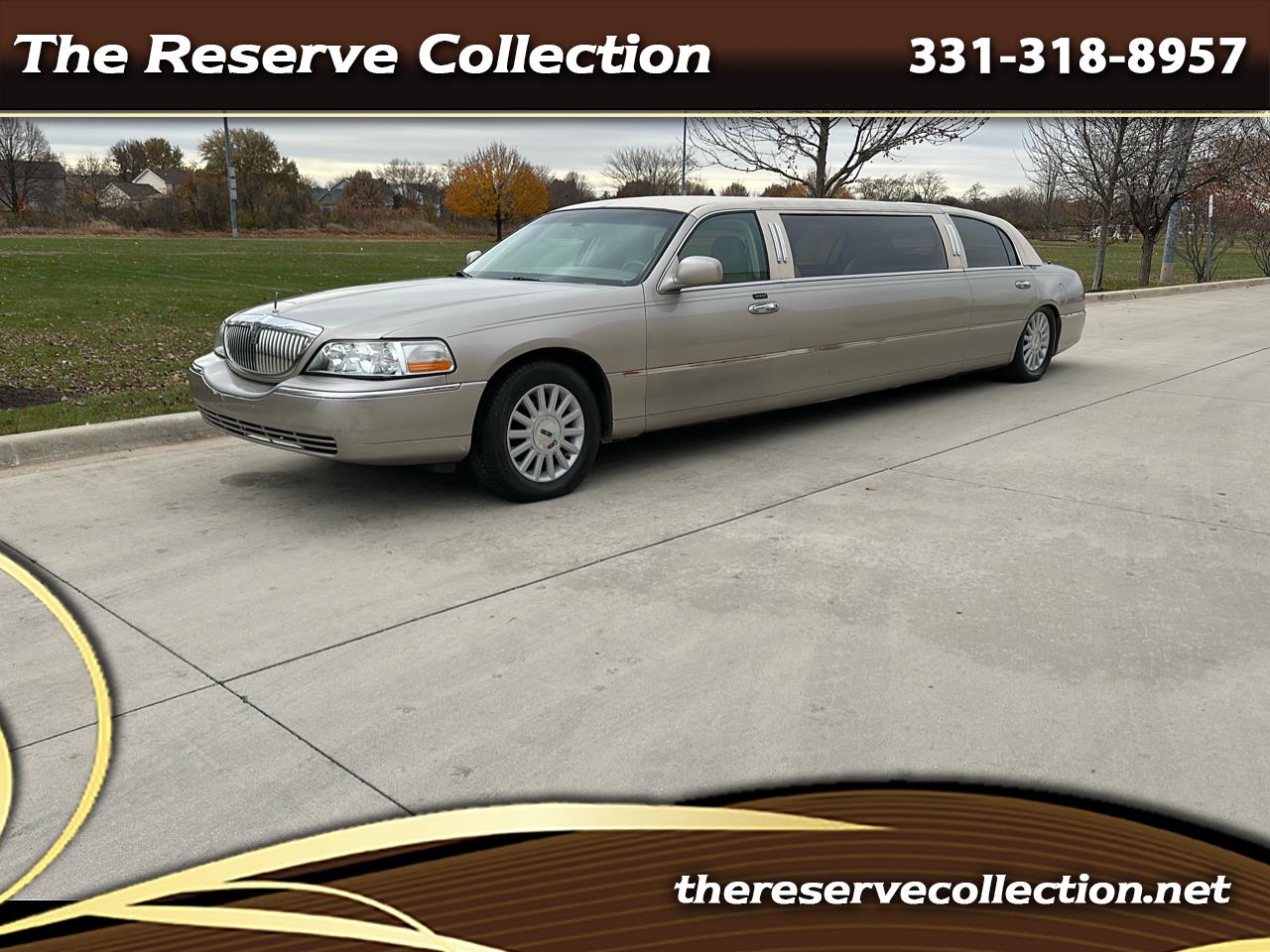 2003 Lincoln Town Car Limousine