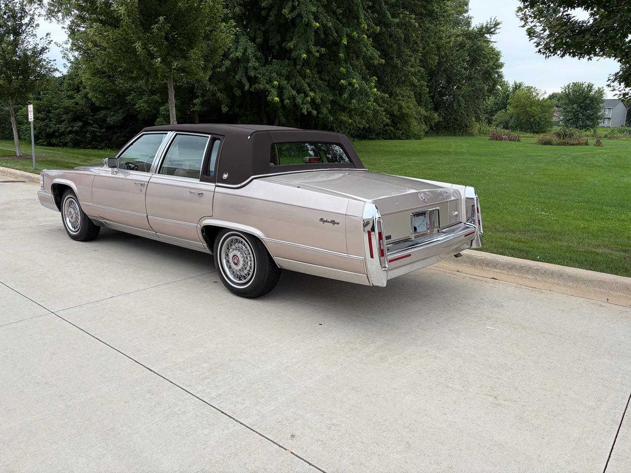 Cadillac Brougham D'elegance 1992
