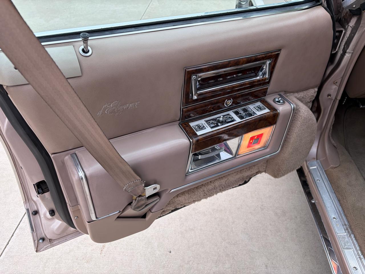 Cadillac Brougham D'elegance 1992