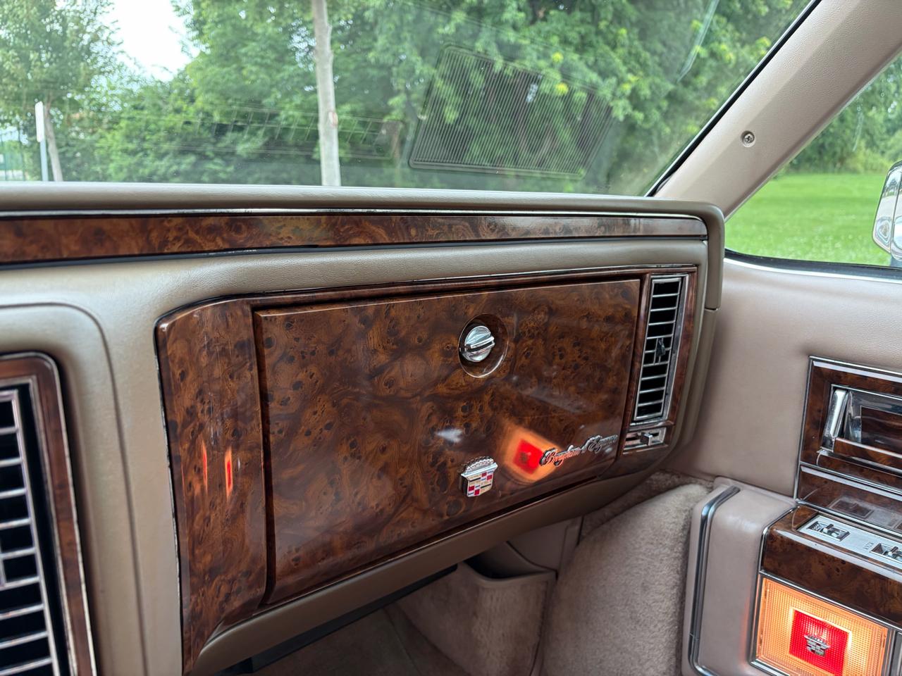 Cadillac Brougham D'elegance 1992