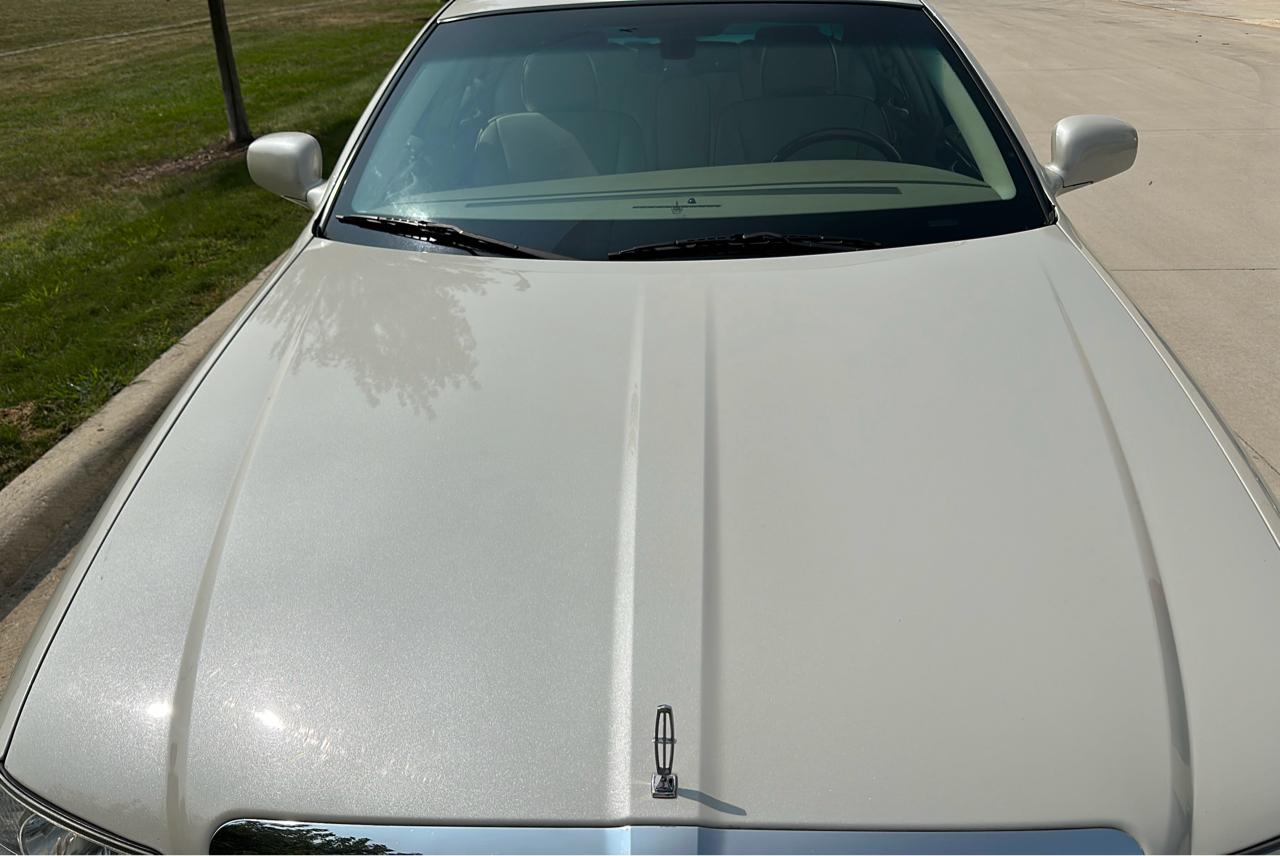 Lincoln Town Car Designer Series 2007
