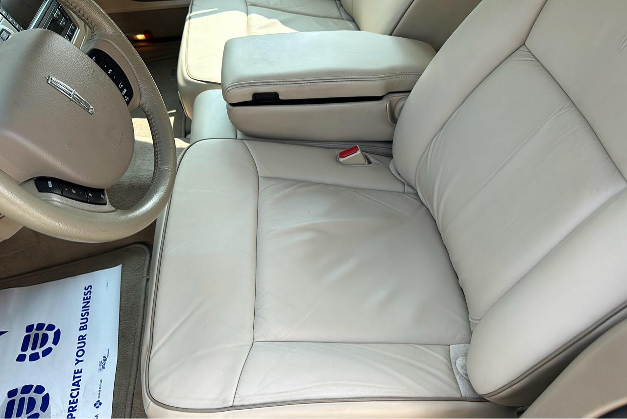 Lincoln Town Car Designer Series 2007
