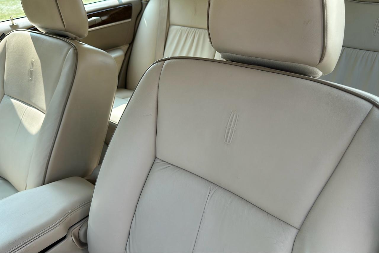 Lincoln Town Car Designer Series 2007