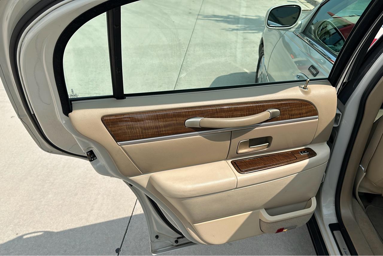 Lincoln Town Car Designer Series 2007