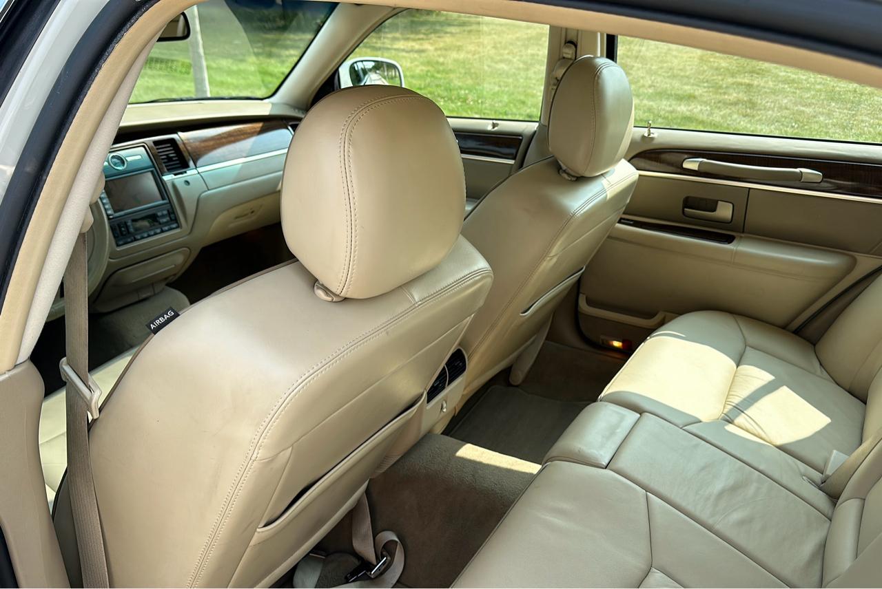 Lincoln Town Car Designer Series 2007