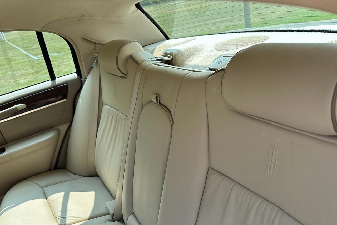 Lincoln Town Car Designer Series 2007